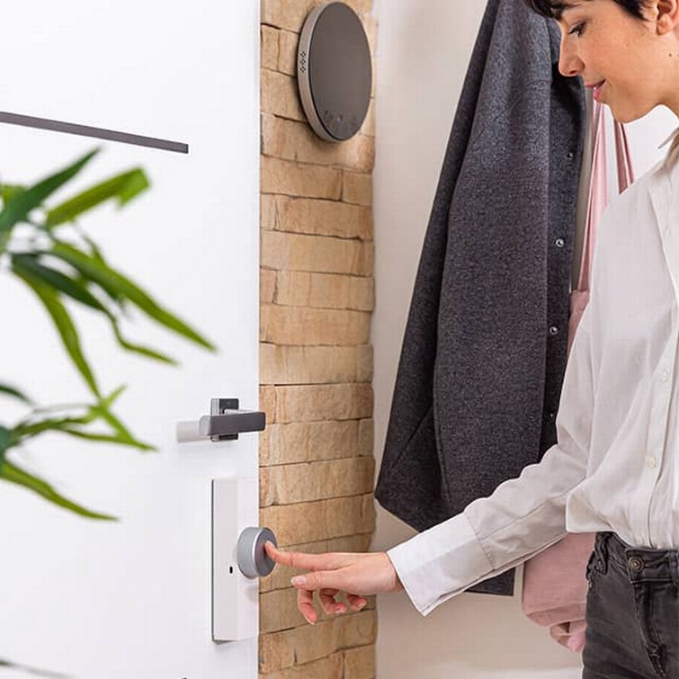 All You Need to Know about Smart Door Locks | Somfy